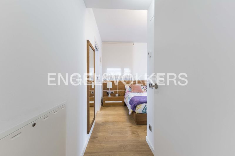 Foto c130d67e-de4a-4d14-8c73-605f3e221c1e. Pis amb calefacció aparcament a La Bordeta Barcelona