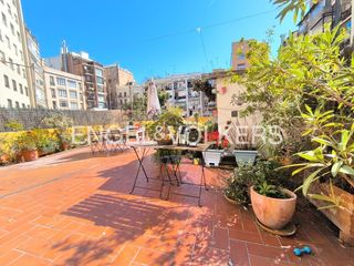Alquiler Piso en L´Antiga Esquerra de l´Eixample. Piso con gran terraza en el eixample