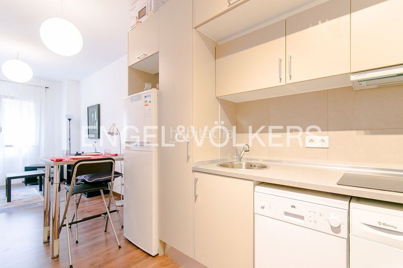 Foto a783d243-603a-4abb-9c19-a78ae4d1057d. Pis amb calefacció a Putget - Farró Barcelona
