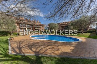 Piso en Coll Favà. Magnífico piso en exclusiva ubicado en la zona residencial de co