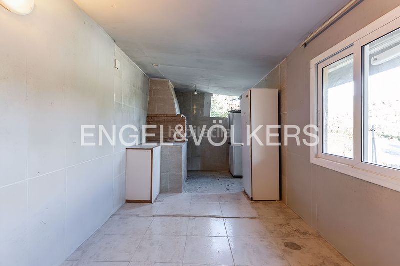 Foto 30ef66ee-552b-45d0-b930-98e989176e5a. Casa amb calefacció aparcament piscina a Torrelles de Llobregat