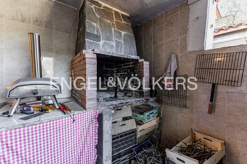 Foto 66c428bd-3506-4650-9bf7-36a34fb3c598. Casa amb calefacció aparcament piscina a Torrelles de Llobregat