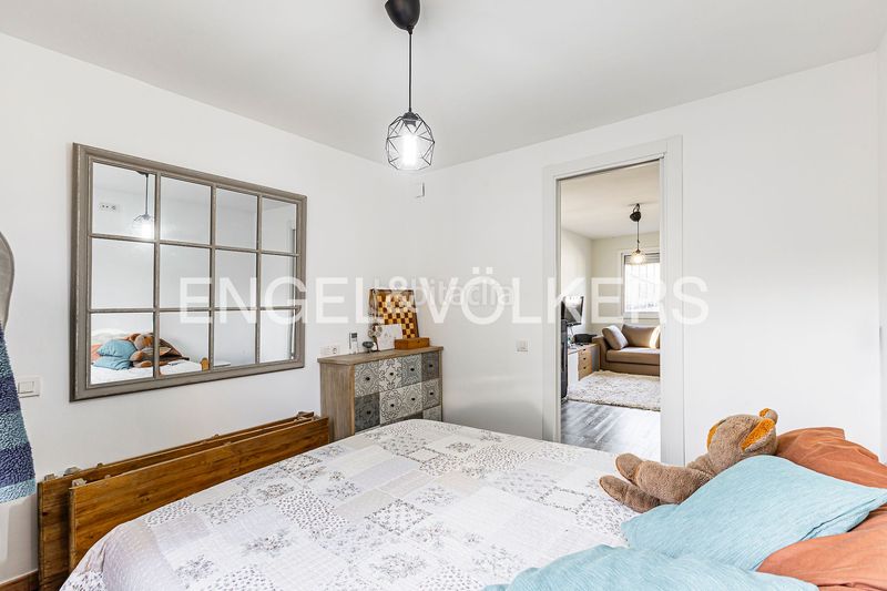 Foto 6f8f89ae-a589-46e6-ab4b-77e98a2de0e7. Casa amb calefacció aparcament piscina a Torrelles de Llobregat