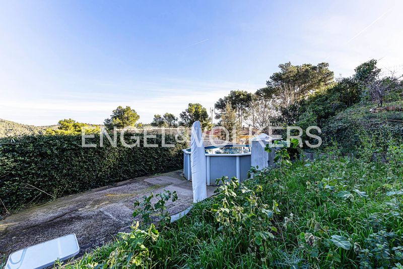 Foto 7e80d0ac-2392-439b-a44d-f84aca72be4b. Casa amb calefacció aparcament piscina a Torrelles de Llobregat