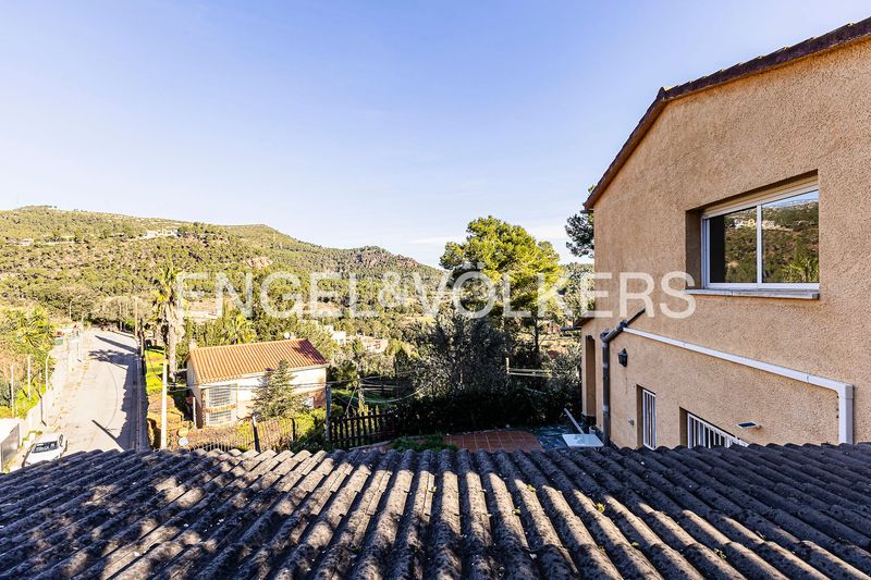 Foto c29bc4fd-5375-4bcd-b363-d70308de387e. Casa amb calefacció aparcament piscina a Torrelles de Llobregat