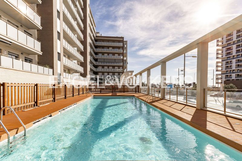 Foto 0ac0b7ae-9b72-44d8-93e9-1b3727ad6640. Pis amb calefacció aparcament piscina a Port Badalona