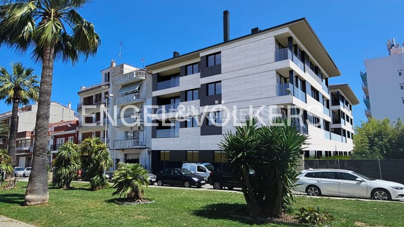 Foto 143c243a-00e2-40fc-8bfd-b987dbd7354a. Pis amb calefacció aparcament a Centre Pineda de Mar