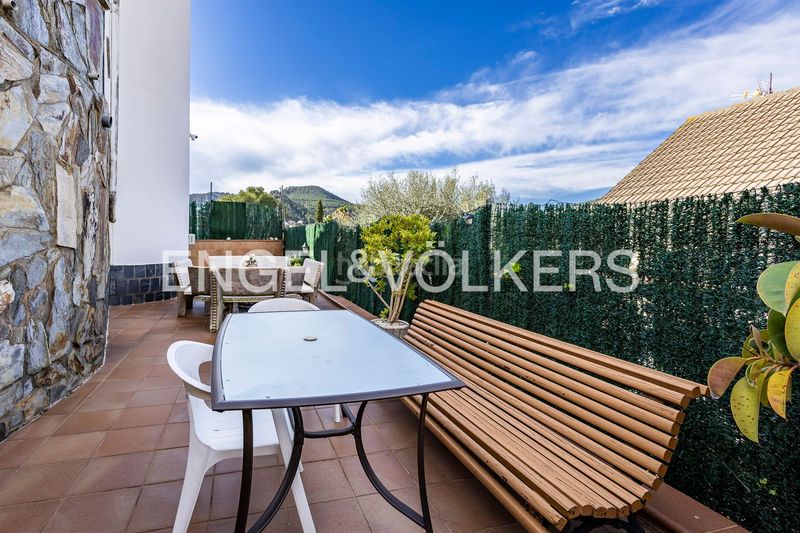 Foto b4171ef8-acfb-488f-a390-04084a77843d. Casa amb calefacció aparcament a Vallirana