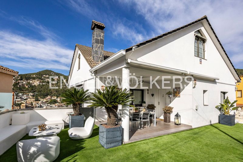 Foto dbcc1b6c-5075-4600-b097-ca7560d7b337. Casa amb calefacció aparcament a Vallirana