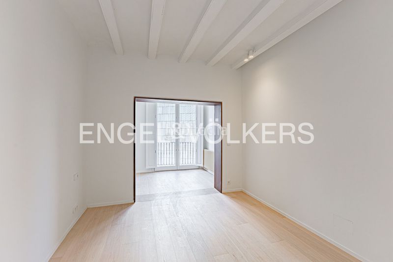 Foto c4f5754a-b1c2-4c52-9c59-2de26c7d33e2. Pis amb calefacció a Dreta de l´Eixample Barcelona