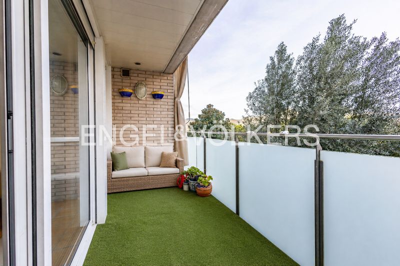 Foto ab44a6dd-86b9-449a-a93f-e03d16968776. Pis amb calefacció aparcament piscina a Eixample Sant Joan Despí