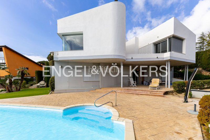 Foto 7f8ad858-208e-49fb-9a56-346d595ae43e. Casa amb calefacció aparcament piscina a Rocaferrera Sant Andreu de Llavaneres