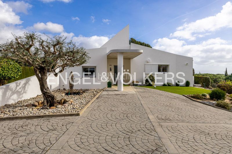 Foto a13fbeed-4af4-4307-89d5-d3fe5c96c238. Casa amb calefacció aparcament piscina a Rocaferrera Sant Andreu de Llavaneres