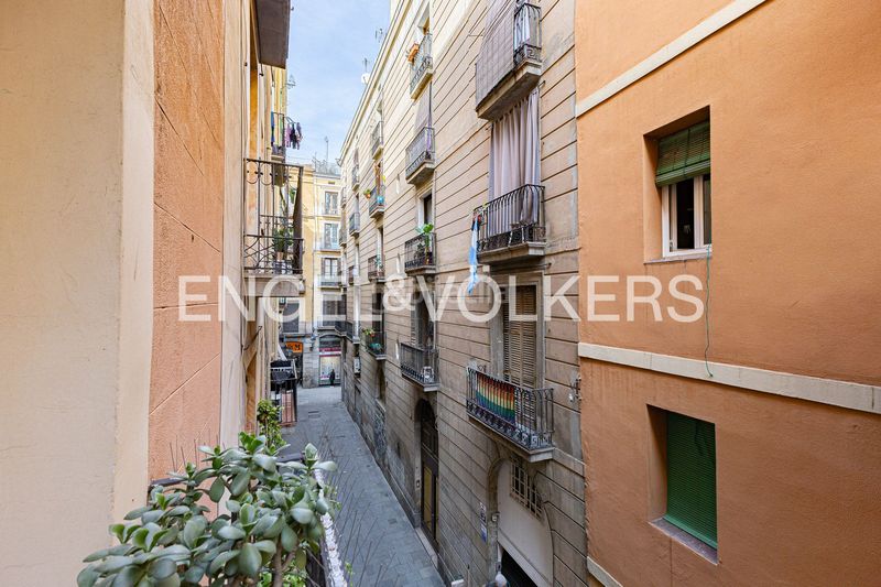Foto eae68d59-661c-41fd-8931-0bf8f4a4d998. Pis amb calefacció a Raval Barcelona