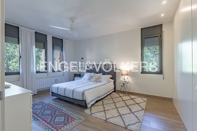 Foto 11165eb0-6383-4309-974e-20159004d997. Casa amb calefacció aparcament piscina a Centre Sant Just Desvern