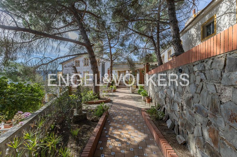 Foto 6dd59931-da26-4b22-87fc-ae77623a5c5a. Masia amb calefacció aparcament a Sant Genís dels Agudells Barcelona