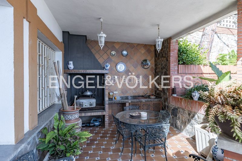 Foto a842b98d-8eb7-4118-b56e-7a7ce4bf00d5. Masia amb calefacció aparcament a Sant Genís dels Agudells Barcelona