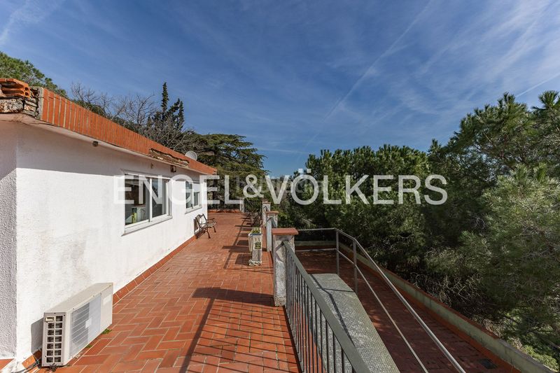 Foto ada9b2fd-1505-470a-b0ad-32551930849d. Masia amb calefacció aparcament a Sant Genís dels Agudells Barcelona