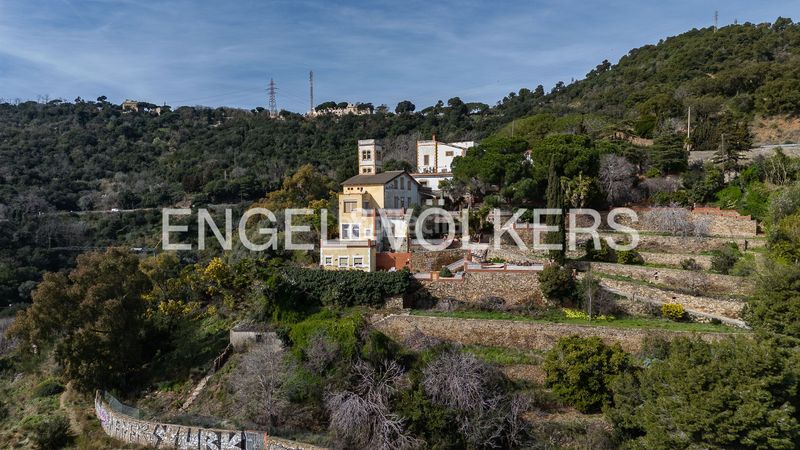 Foto e24ae8ba-eaa3-45ca-a26b-ee89c05b7dc7. Masia amb calefacció aparcament a Sant Genís dels Agudells Barcelona