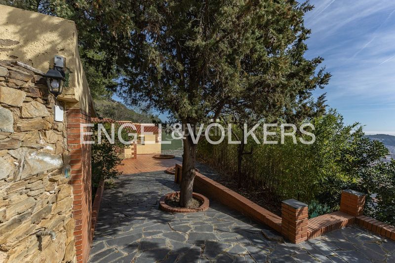 Foto f02dcb19-289b-45fc-9331-511031aab60c. Masia amb calefacció aparcament a Sant Genís dels Agudells Barcelona