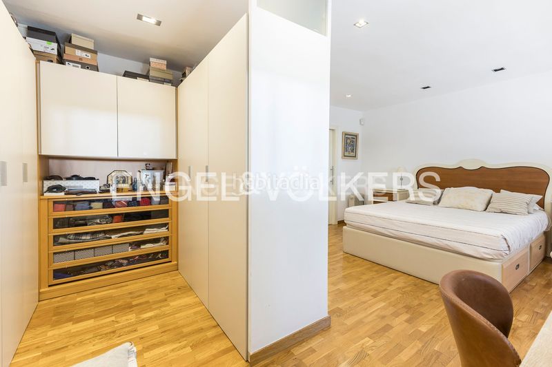 Foto 17fbb223-3d95-4289-a749-c09f0addcee5. Pis amb calefacció aparcament piscina a Finestrelles Esplugues de Llobregat