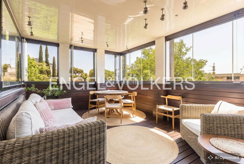 Foto d7d7d6ce-046f-4f48-970e-ba383adced39. Pis amb calefacció aparcament piscina a Finestrelles Esplugues de Llobregat