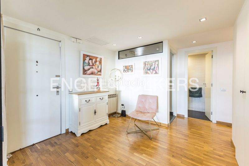 Foto eed4a228-9702-47a6-9d58-0426e422aaf3. Pis amb calefacció aparcament piscina a Finestrelles Esplugues de Llobregat