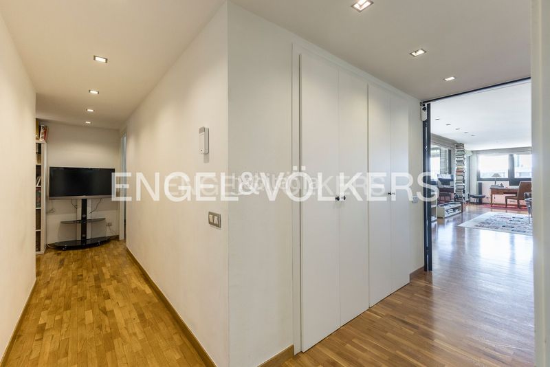 Foto f800b70c-bb08-4f61-b778-17d99a3c0bfb. Pis amb calefacció aparcament piscina a Finestrelles Esplugues de Llobregat