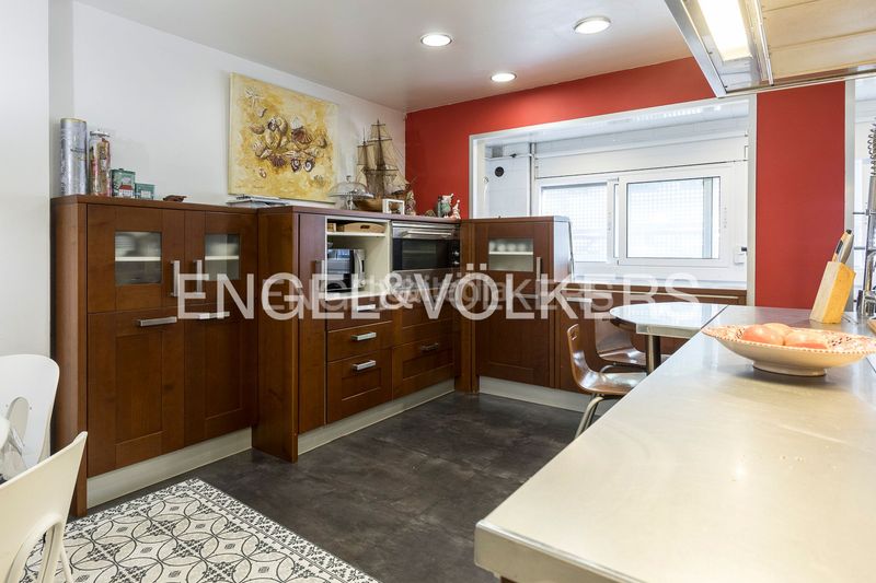 Foto fb7999b8-10f7-4058-89c9-c3f5321b419b. Pis amb calefacció aparcament piscina a Finestrelles Esplugues de Llobregat