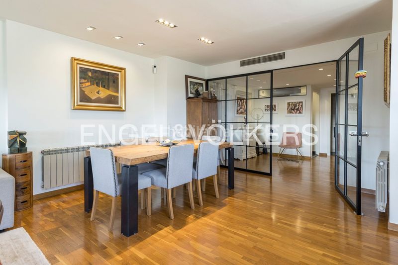 Foto fd2daa23-6ee3-4fd5-b03d-f83f966e4ef1. Pis amb calefacció aparcament piscina a Finestrelles Esplugues de Llobregat