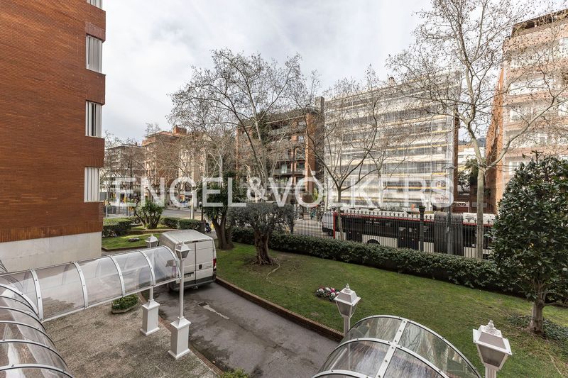 Foto 1b9ae855-df29-4e18-aa4e-103a783b8972. Pis amb calefacció aparcament piscina a Sant Gervasi - Bonanova Barcelona