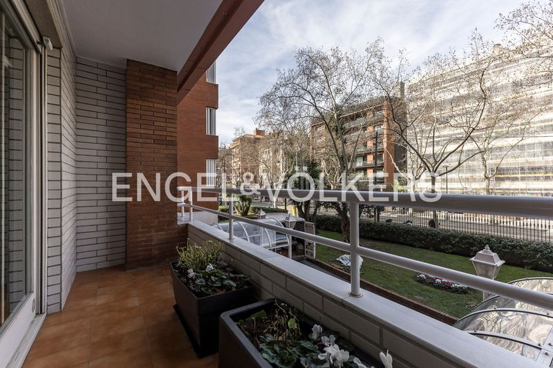 Foto 58e10aa9-986a-46f1-ac5b-fb0e04e48035. Pis amb calefacció aparcament piscina a Sant Gervasi - Bonanova Barcelona