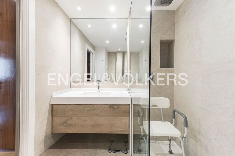 Foto e9f4c5c3-c1ef-42fb-9d79-a0568d334ee8. Pis amb calefacció aparcament piscina a Sant Gervasi - Bonanova Barcelona