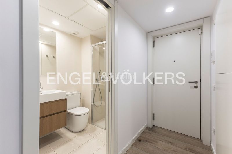 Foto 5c566f9d-ca05-44cd-a654-a84843329c21. Apartament amb calefacció a Putget - Farró Barcelona