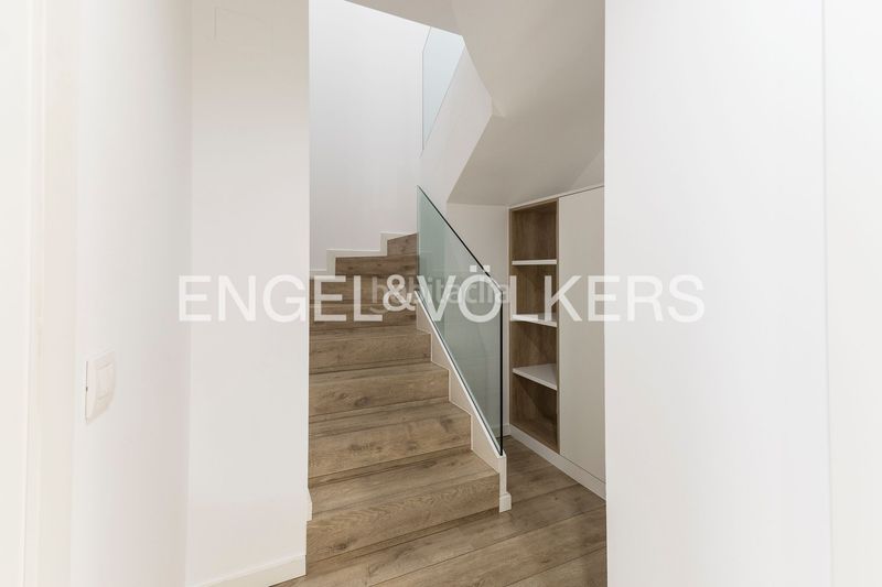 Foto 8ee22087-7da9-4306-ab44-65c789cd59ed. Apartament amb calefacció a Putget - Farró Barcelona