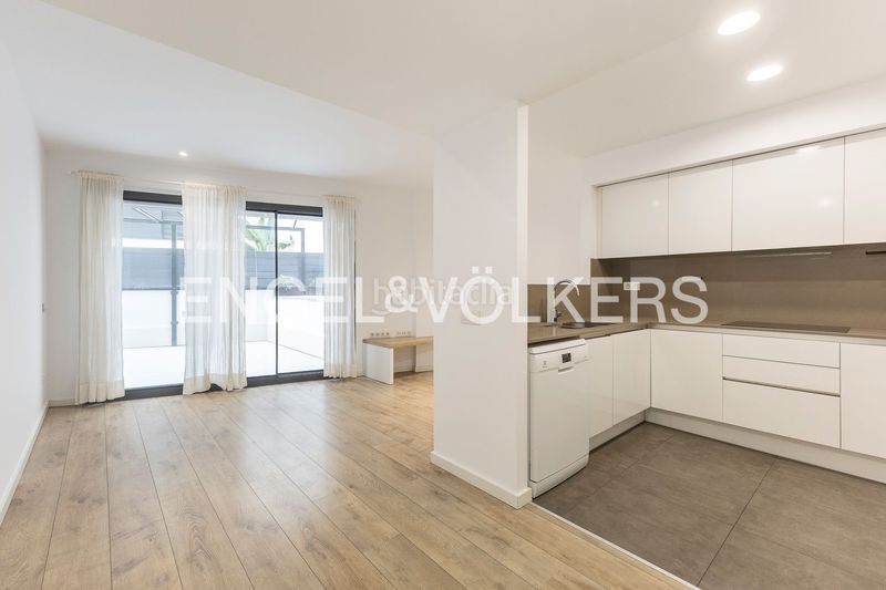 Foto fafb81d0-28e2-4253-a718-aea33ce2cfda. Apartament amb calefacció a Putget - Farró Barcelona
