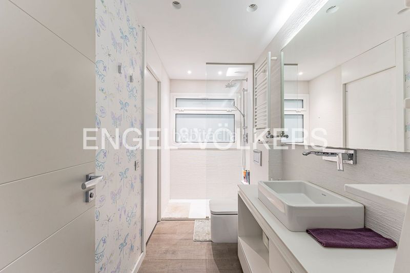 Foto 434be774-ced8-48be-b616-f13a7a754e80. Pis amb calefacció aparcament piscina a Pedralbes Barcelona