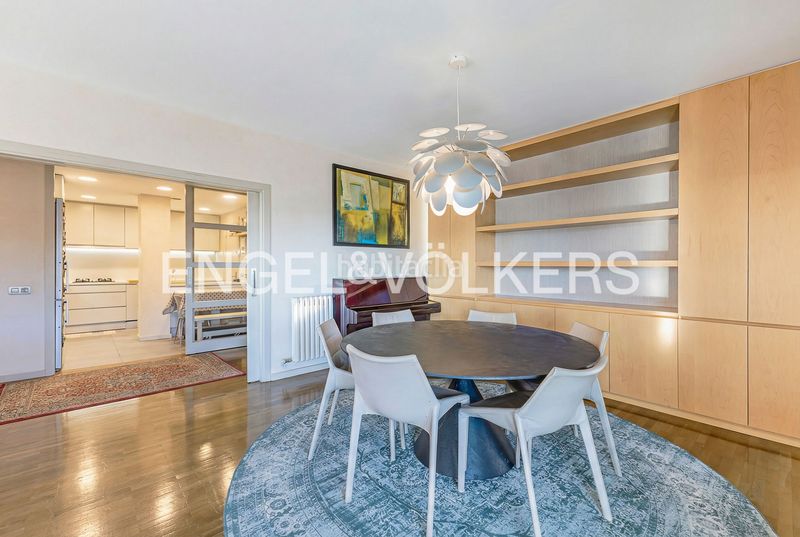 Foto f70ba15c-2088-4dbf-8e54-2b7be28cf633. Pis amb calefacció aparcament piscina a Pedralbes Barcelona