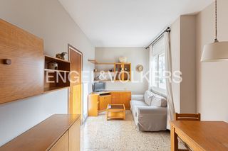 Flat in Putget - Farró. Luminoso piso con tres habitaciones junto a plaza molina
