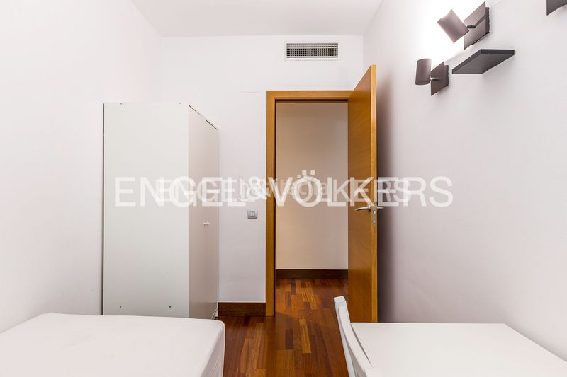 Foto 4e0a8fc0-3602-4638-a20f-6b046e83b82d. Pis amb calefacció aparcament a Sagrada Família Barcelona