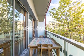 Piso en Sagrada Família. Piso de tres habitaciones y terraza en eixample