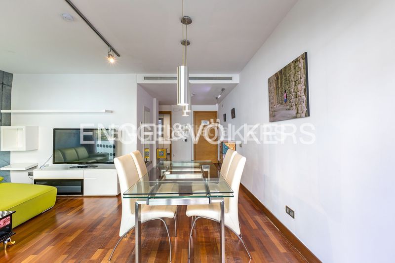 Foto d0b3ca4e-d4b5-4af6-9246-43a533388360. Pis amb calefacció aparcament a Sagrada Família Barcelona