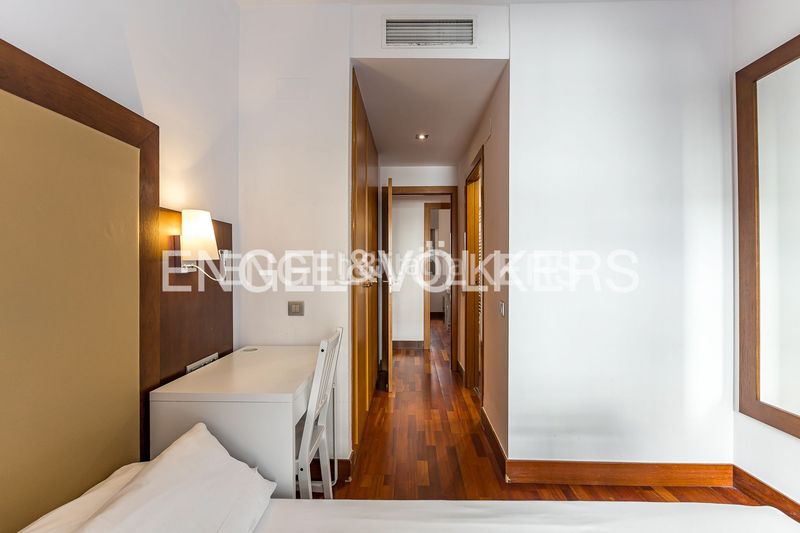 Foto e48eaae5-ebbe-4540-8a04-d01fb5ddcfca. Pis amb calefacció aparcament a Sagrada Família Barcelona
