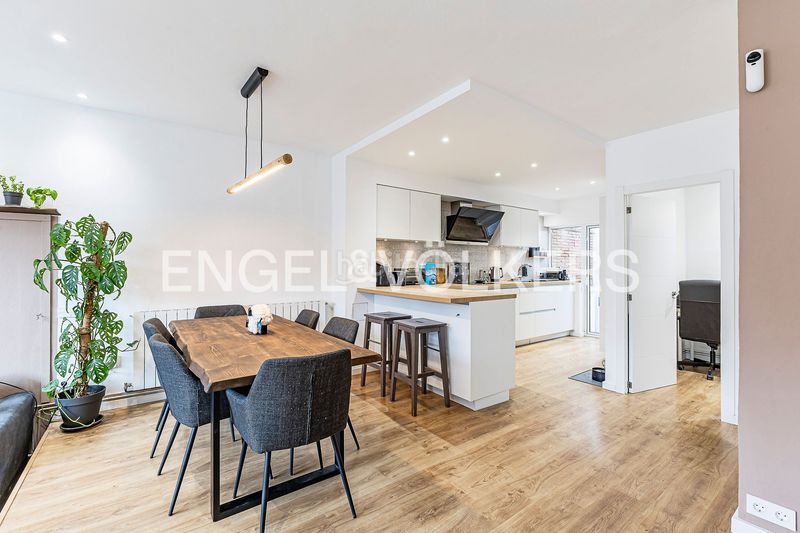 Foto 6d568d5f-8ac3-4614-937d-36d5e0d95b25. Casa amb calefacció aparcament a Begues