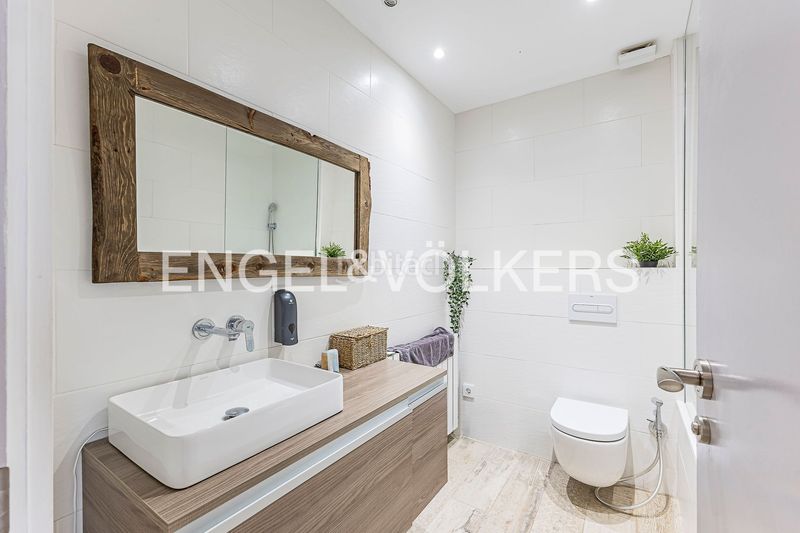 Foto ae01e0a1-5e5f-47b9-be86-a261381a15a3. Casa amb calefacció aparcament a Begues