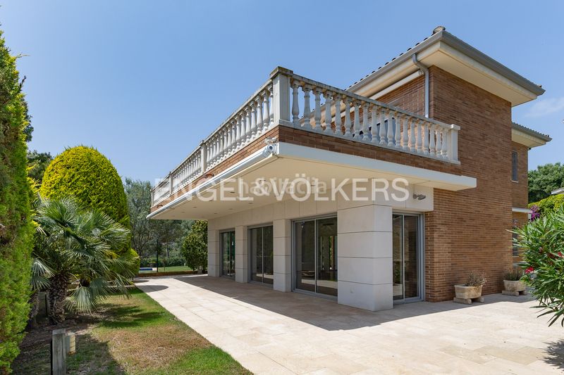 Foto 052b8c4b-a06a-4fc4-9570-2a78f5b1098c. Casa amb calefacció aparcament a Bellamar Castelldefels