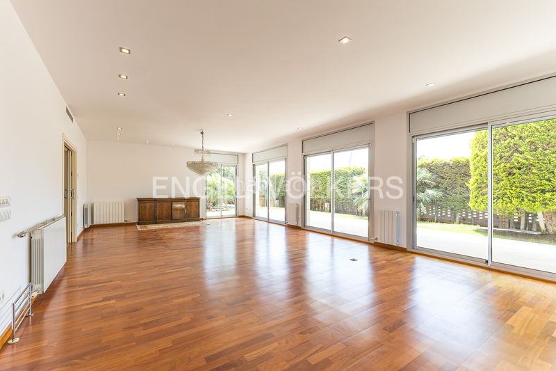Foto 4fbf708a-41e8-4a7a-ad94-91273d66ac50. Casa amb calefacció aparcament a Bellamar Castelldefels