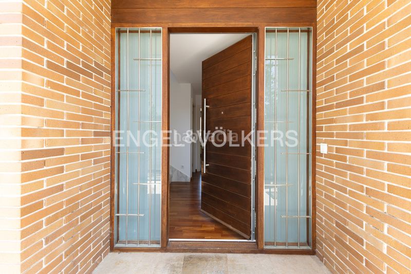 Foto 8b0c1d71-38a9-4b87-b1dd-1aec45f7ce41. Casa amb calefacció aparcament a Bellamar Castelldefels