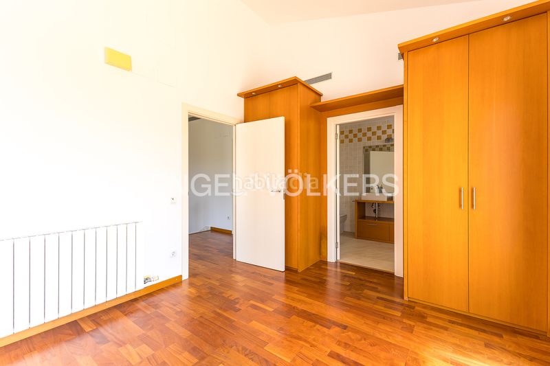 Foto b7c7cf0d-649e-4b2e-a608-2c2a3d4a462c. Casa amb calefacció aparcament a Bellamar Castelldefels