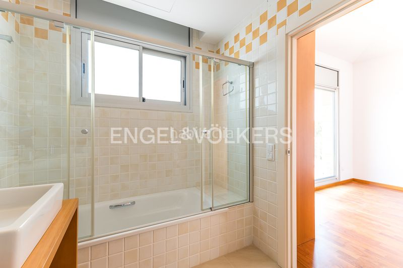 Foto c20e3b1a-3009-4c8f-aa29-5ba680e8dde3. Casa amb calefacció aparcament a Bellamar Castelldefels